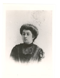 Emelina Molina Alcayaga, hermana de Gabriela Mistral ca. 1898