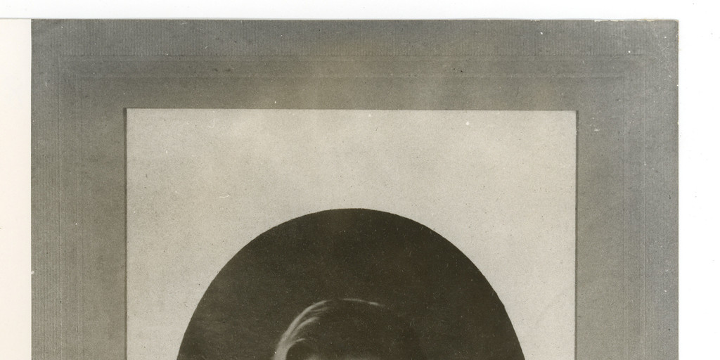 Gabriela Mistral hacia 1920
