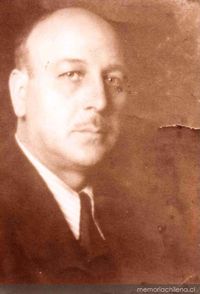 Retrato de Fernando Santiván.