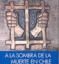 Portada de A LA SOMBRA DE LA MUERTE EN CHILE, de Alejandro Mujica-Olea.
