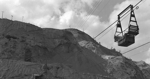 Panorámica de las obras de construcción de la Central Hidroeléctrica Rapel, hacia 1960
