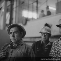 Trabajadores de la fundición de acero, Planta Siderúrgica de Huachipato, Compañía de Acero del Pacífico, hacia 1960