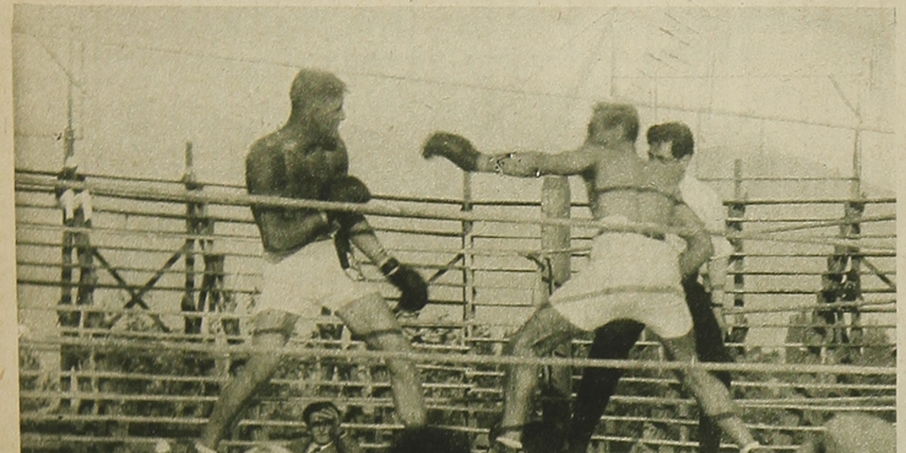 Pelea entre Santiago Mosca y Luis Vicentini en el ring de los Campos de Sports, 1923
