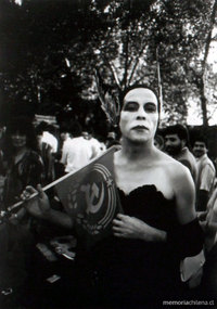 Pedro Lemebel en manifestación por el No, 1988