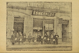 Fotografía de redactores y corresponsales de Andarín en la Libería Imprenta Esmeralda.