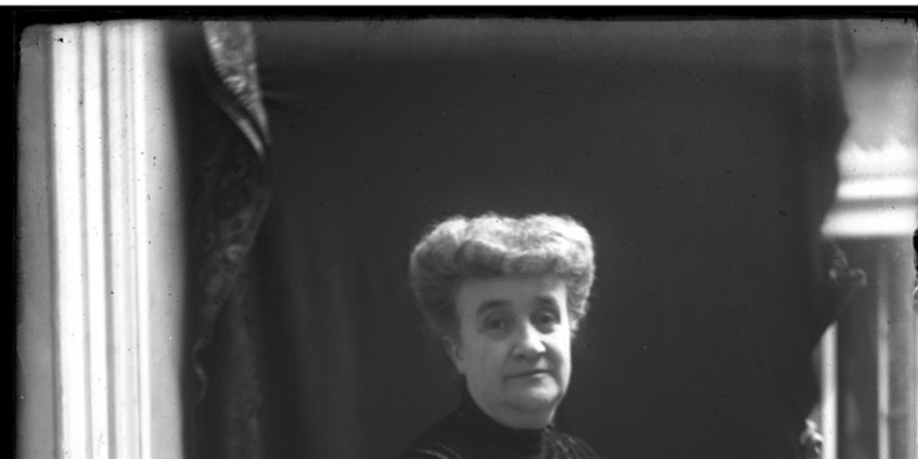 Martina Barros de Orrego, entre 1905 y 1910
