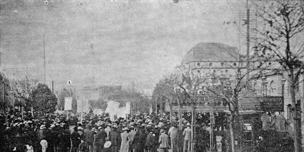 Durante el meeting en la Avenida del Brasil (Huelga del 16 de mayo de 1903)