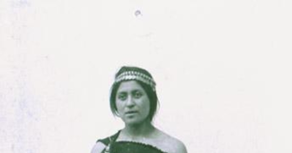 Mujer mapuche, hacia 1900
