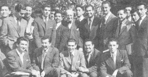 Guillermo Feliú Cruz con sus alumnos del Pedagógico, 1956