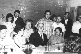 Volodia Teitelboim y amigos, 26 de Febrero de 1965
