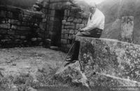 Pablo Neruda en Macchu Picchu