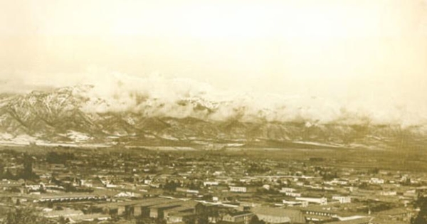Santiago, visto desde el Cerro Santa Lucía hacia 1908
