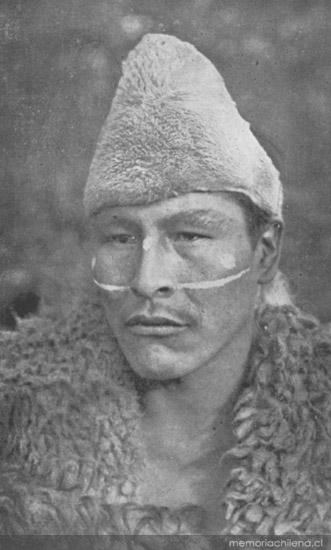 Hombre Selk'nam, hacia 1920