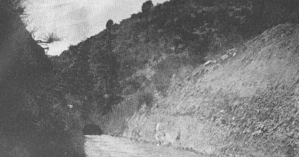 Salida del túnel del canal Mallarauco, 1922