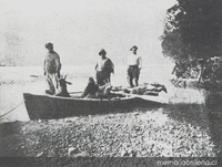 Caza de huemules en la región del río Baker, Aysén, hacia 1920