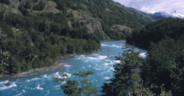 Nacimiento del río Baker, Aysén, 2001