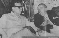 Pablo Neruda junto al presidente Salvador Allende, en el último cumpleaños del poeta, 1973
