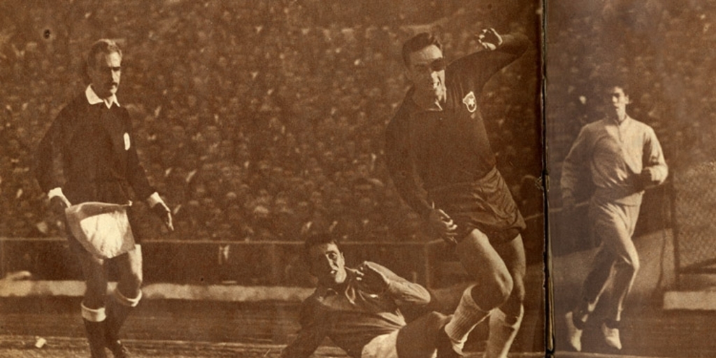 Alberto Foilloux jugando en el partido Chile-Italia, 2 de junio de 1962