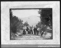 Paseo familiar al campo, ca. 1900