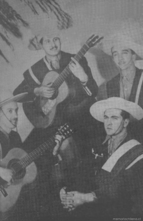 Los Quincheros, ensayando en radio Minería, 1946