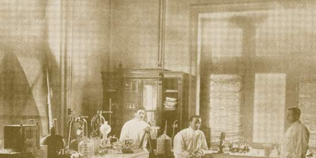Gabinete de Bactereología, Instituto de Higiene,  hacia 1910