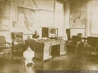 Sala de la Dirección del Instituto de Higiene, hacia 1910