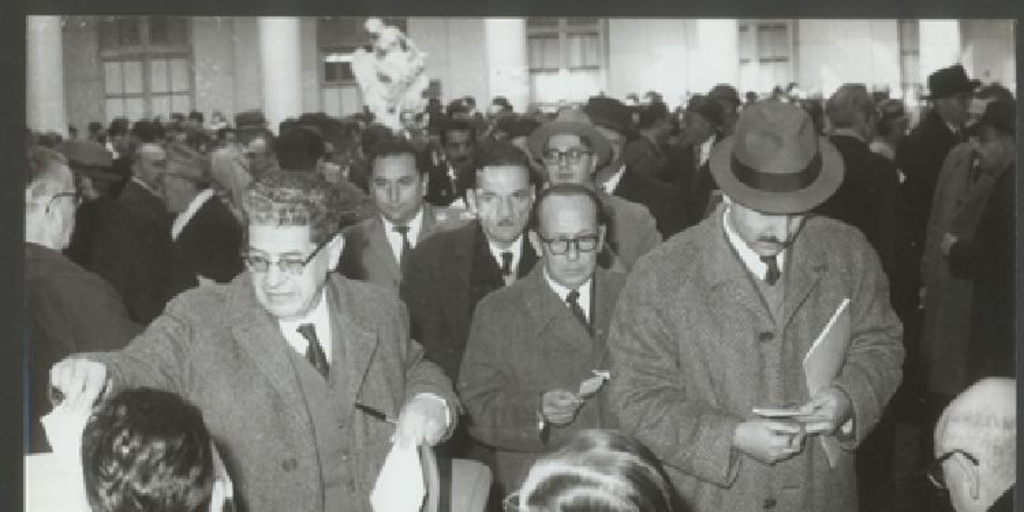 Votación en la Universidad de Chile, ca. 1968