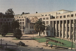 Edificio Arco de Medicina en el Campus de la Universidad de Concepción