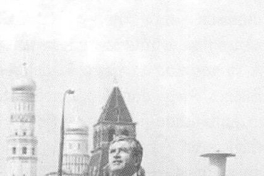 Luis Hernández Parker recorriendo las calles de Moscú