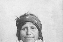 Mujer mapuche con joyas de plata, ca. 1890