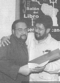 Ramón Díaz Eterovic junto a Luis Sepúlveda, 2000