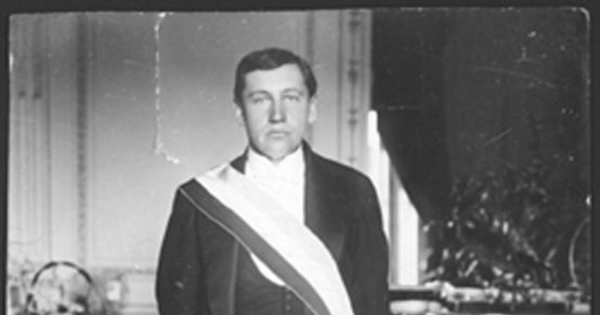 Arturo Alessandri Palma recién elegido Presidente en La Moneda, 1920