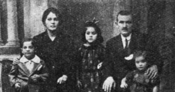 Leandro Ottone y familia en Valparaíso, 1926