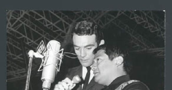 César Antonio Santis junto a Armando Manzanero, ca. 1960