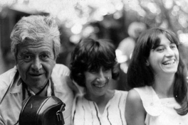 Luis Hernández Parker junto a su esposa María Inés Solimano y su nuera Marian Salamovich, 1973