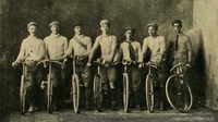 Pedaleando: Socios del Club Ciclista de Valparaíso, revista Zig-Zag, 1909