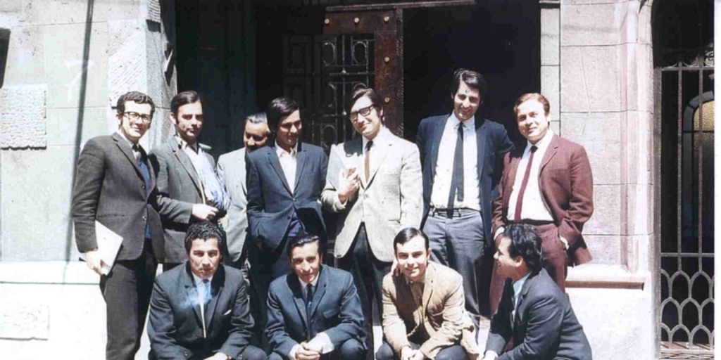 Raúl Mellado, Jorge Teillier, Omar Lara, Waldo Rojas, Ronnie Muñoz, Rolando Cárdenas, Rolando Gabrielli y Ariel Peralta, Santiago, SECH, 1967
