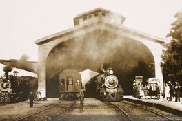 Estación de Talca, vista de locomotoras y ramal
