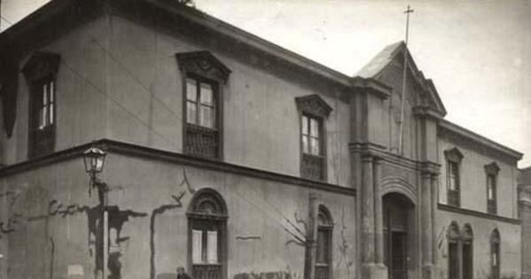 Casa de José Antonio Rodríguez Aldea, ubicada en Santo Domingo con Miraflores, hacia 1900