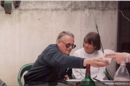 Gonzalo Vial Correa junto a su esposa Luisa Vial Cox, en un almuerzo familiar