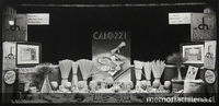  Pie de foto: Vitrina de Fideos Carozzi. 16 de enero de 1932. Archivo Fotográfico de CHILECTRA