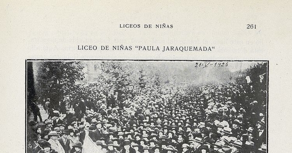 Pie de Foto: Liceo de Niñas Nº 4 "Paula Jaraquemada. Alumnas en desfile patriótico, 1925