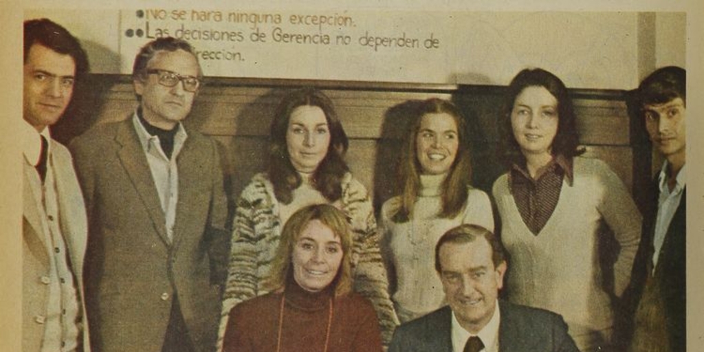 Equipo de Mampato: Oscar Vega, Miguel Arteche, Loreto Rodríguez, Mariola Grez, Paulina Migliassi, Juan Cano, Cecilia Eyzaguirre y Renzo Pecchenino. 1975.Mampato (300): 46, 21 de octubre, 1975.