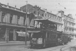 Tranvía eléctrico frente a la calle San Ignacio, 1921