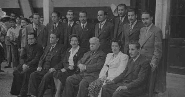 Óscar Castro en el Liceo de Rancagua en 1940, de pie, último de la derecha