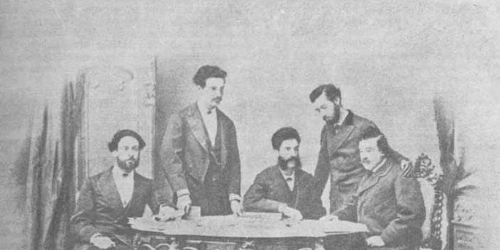Don Victorino con sus hijos Victorino, Demetrio, Aurelio, Washington y Daniel