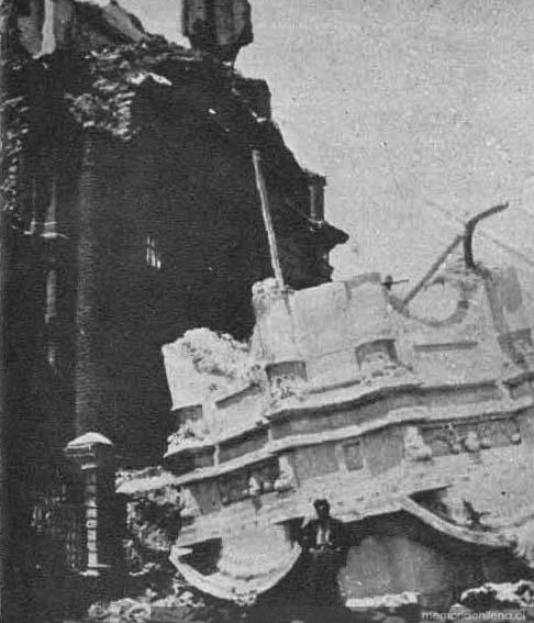 Torre de la iglesia de Chillán tras el sismo de 1939