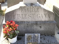 Detalle de la tumba de Alberto Blest Gana, Cementerio Pere Lachaise, Paris, Francia, noviembre 2003