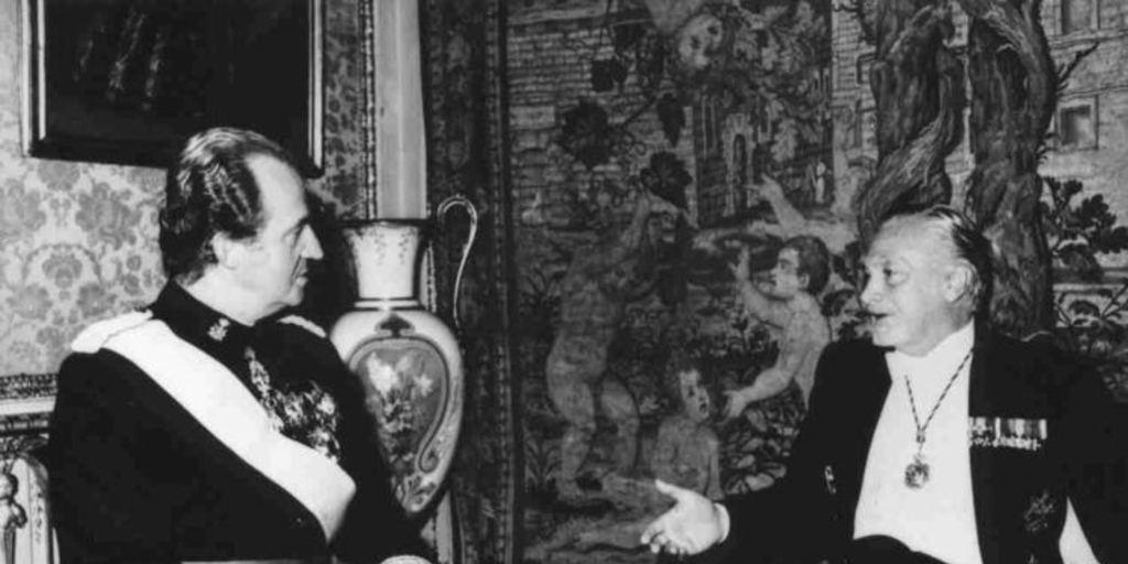 Enrique Campos Menéndez junto al rey Juan Carlos de España, 1986