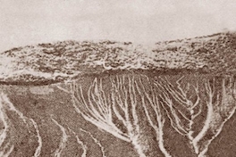 Faldeos erosionados donde escurre el agua libremente, primera mitad del siglo 20